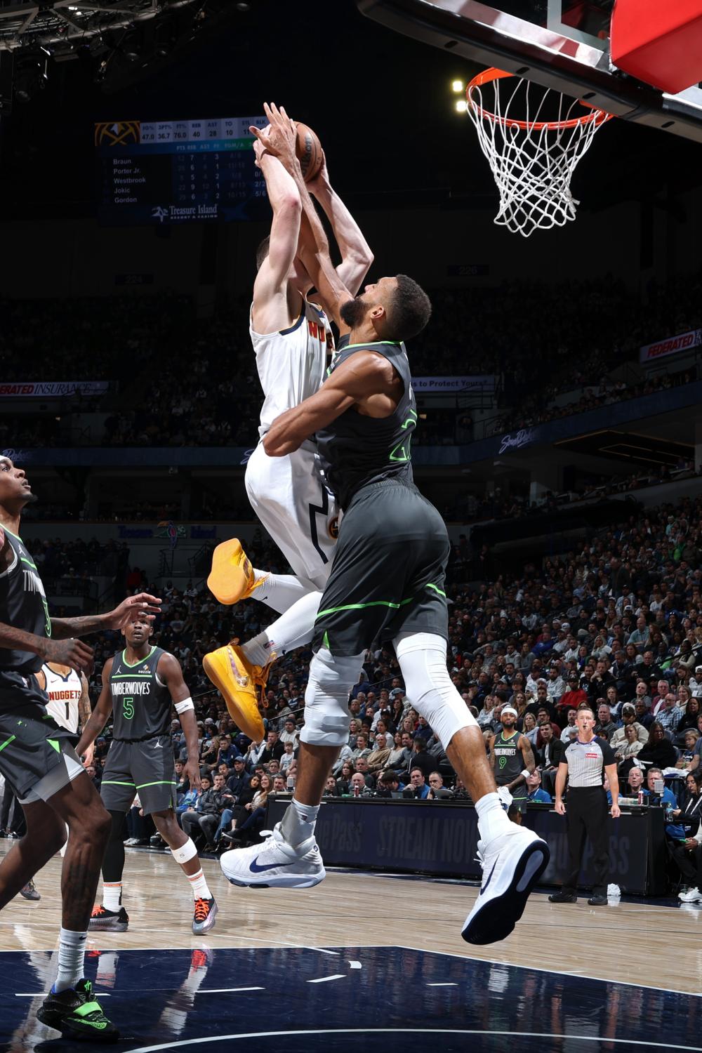 热烈讨论 热烈讨论