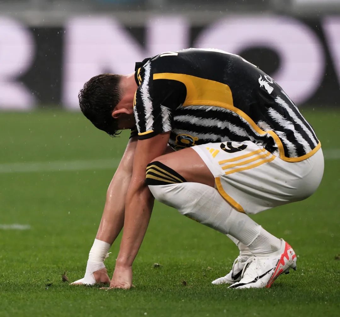 德甲一席之 德甲一席之