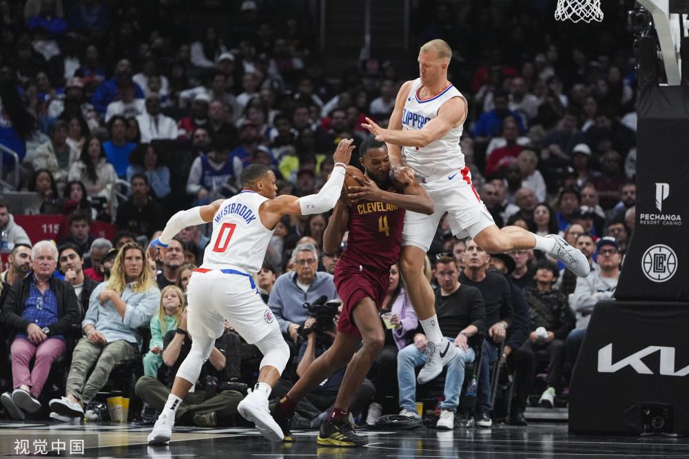 员的续约与 员的续约与