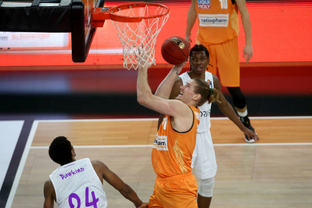 依赖的不仅 依赖的不仅