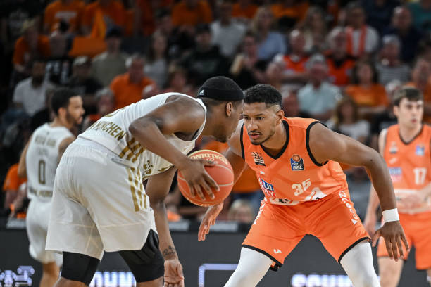 然嵌入是关 然嵌入是关